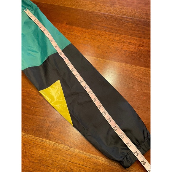 large MTV retro style rain jacket hooded multicolor - Picture 10 of 10